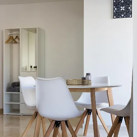 Edf Aurea Y Edf Sarvacho * 베니돔